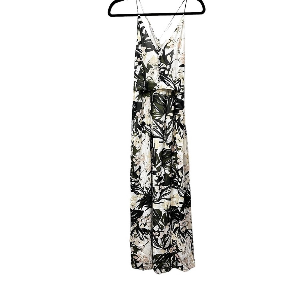 H & M maxi sun dress spaghetti straps. T back fully lined. V neck Size 4